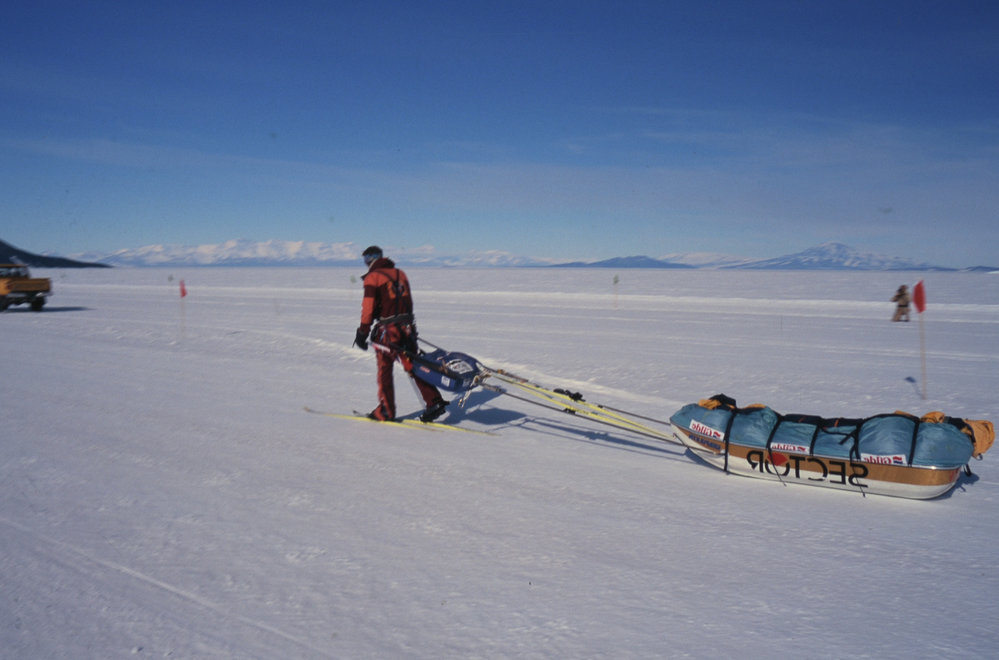 洋書 Alone Across Antarctica Borge Ousland Børge Ousland: Solo Across Antarctica | Antarctica NZ