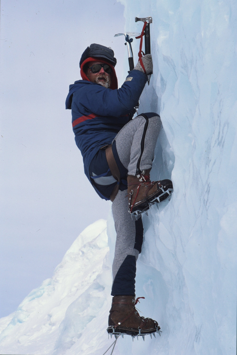 Alistair Fastier- ice climbing | Antarctica NZ
