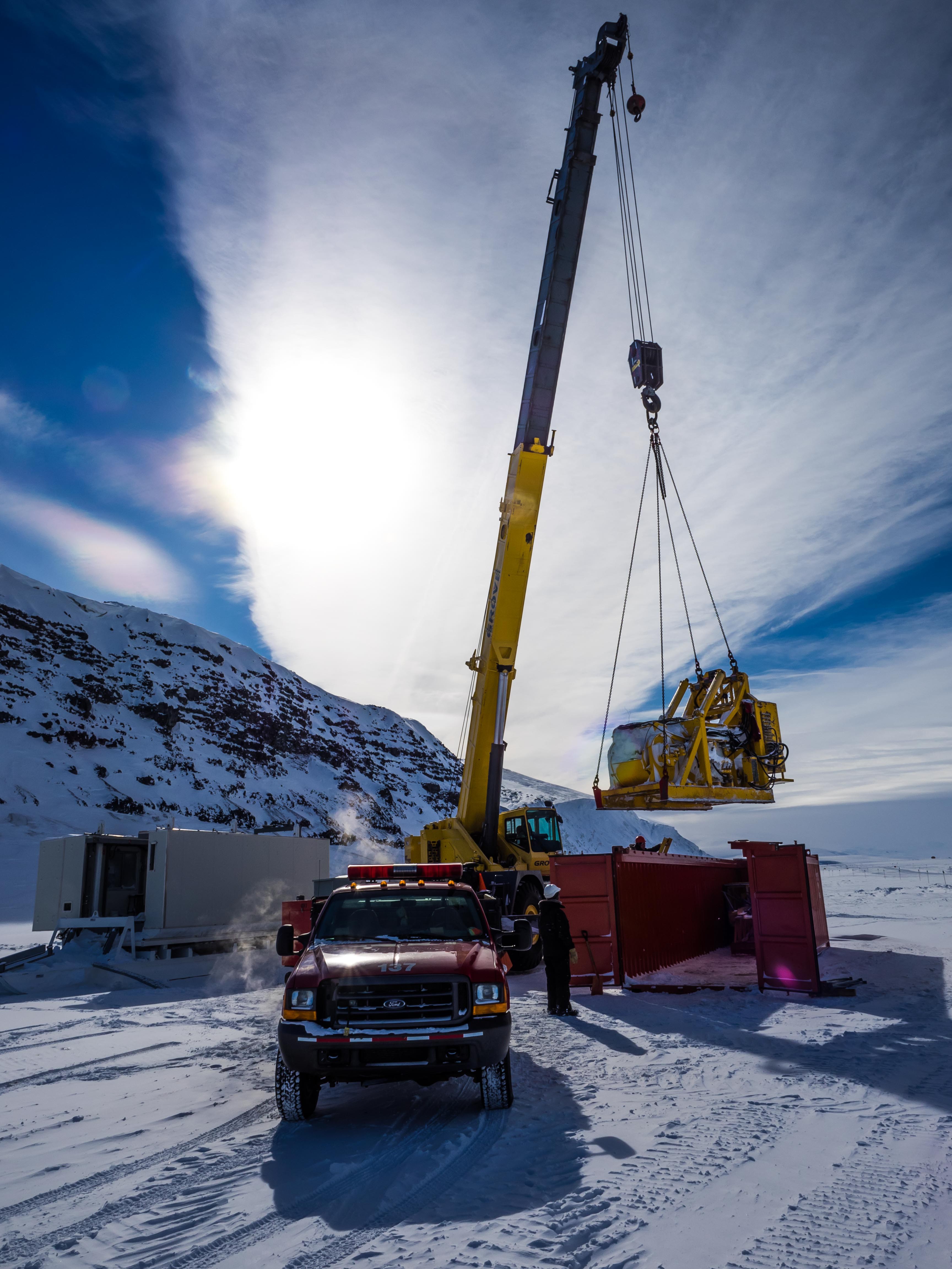 Lifting out the ANDRILL drill base