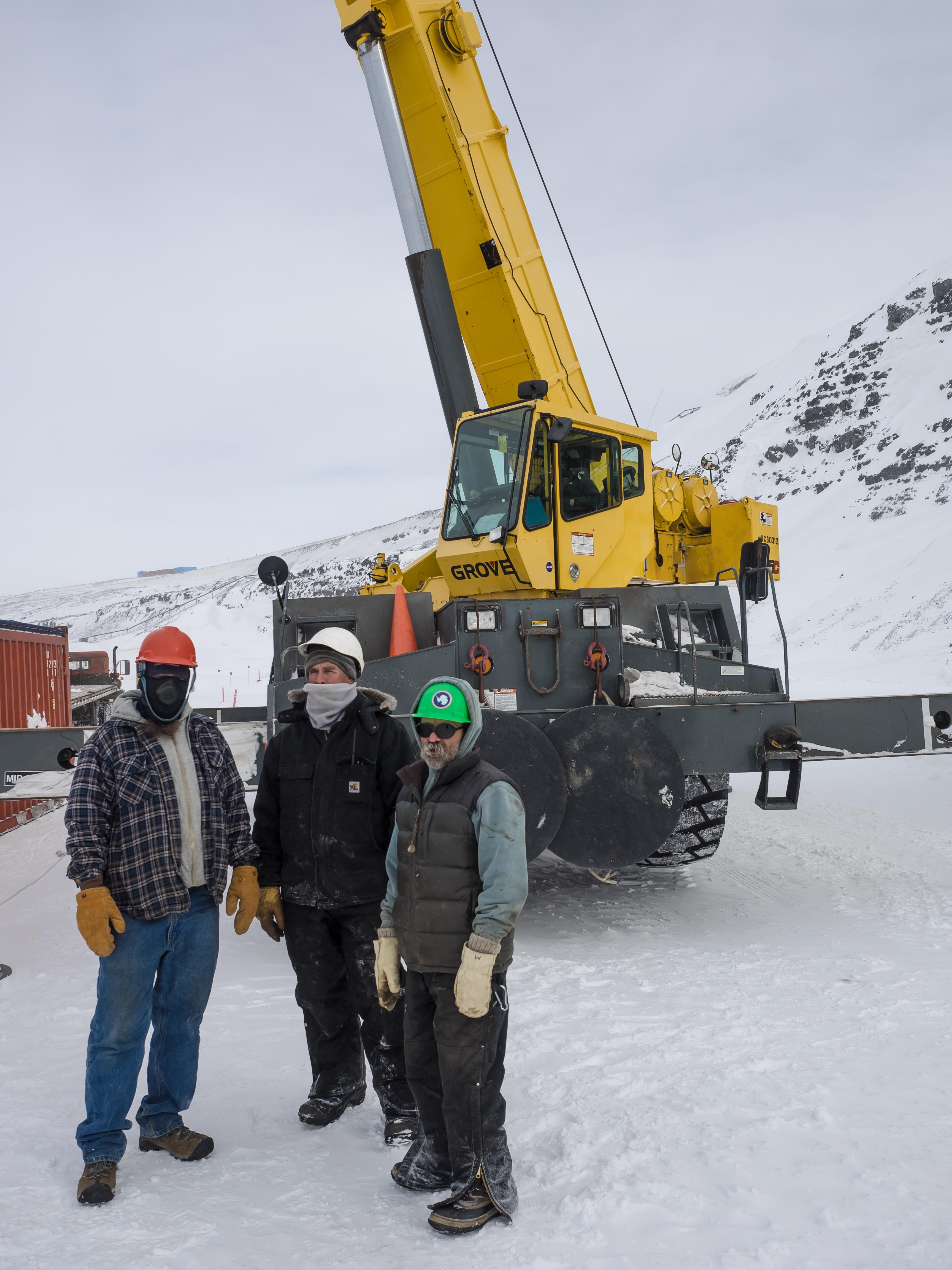 Crane crew of Danny, JR & Froggie