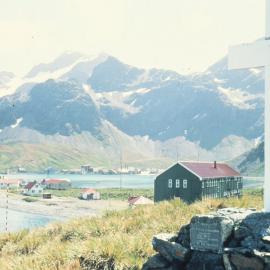 Shackleton's Cross, Grytvikin Cemetary
