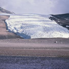 Bartley Glacier and Onyx River