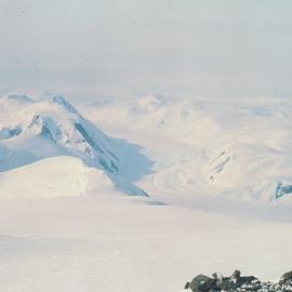 Meander Glacier- feeding into Mariner Glacier