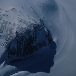 Clinker Bluff, Skelton Glacier