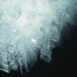 Light through ice crystals