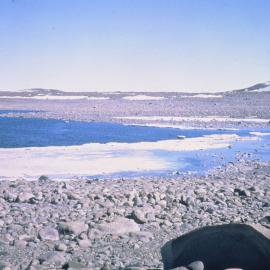 Seaview Bay, Inexpressible Island