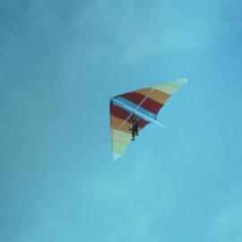 Bob Geddes hang gliding