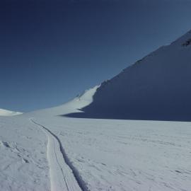 Toboggan run up to foot of Eskimo Point