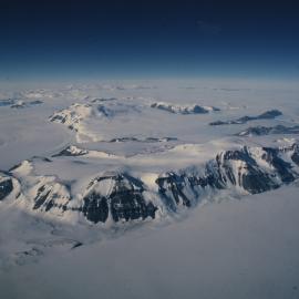 Commonwealth Range and Beardmore Glacier