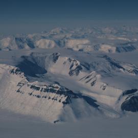 Commonwealth Range and Beardmore Glacier