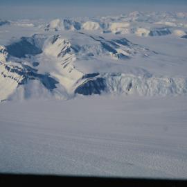 Commonwealth Range and Beardmore Glacier