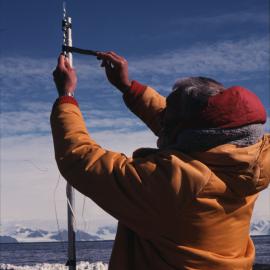 Attaching Sample Tube