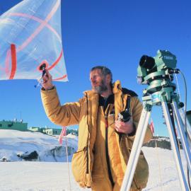 Tom Clarkson with Met Balloon