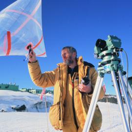 Tom Clarkson with Met Balloon