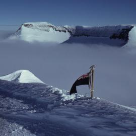 Mount Glossopteris towards higher point of Mt Schopf 