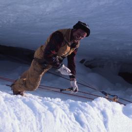 Crevasse Extraction with Jumars
