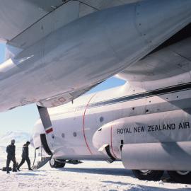 RNZAF C-130 at Erebus