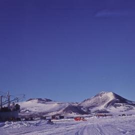 USS Arneb, Unloading at McMurdo 