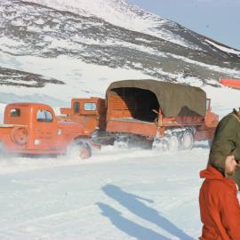 IH R174 Truck and Other Vehicles