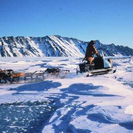 Blue Ice - Sastrugi travel 