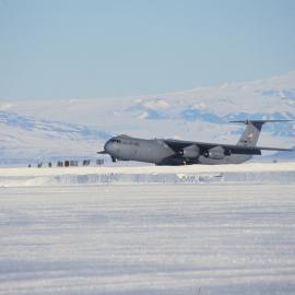 Lockheed C141B, Starlifter touching down on ice runway