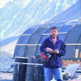 Dominion visiting Ian Hawes at Lake Hoare