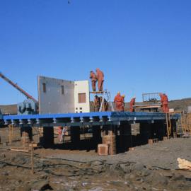 Erecting New Building at Mizuho Station