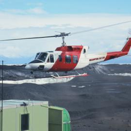 Helicopters (NZ) helicopter in the Dry Valleys