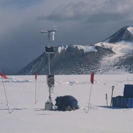 AWS on Lower Victoria Glacier