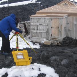 Aaron Jordan setting up the GPS at Cape Royds