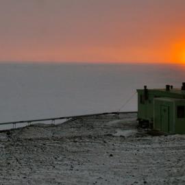 The TAE/IGY hut in low light