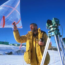 Launching a meteorological balloon