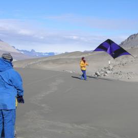 Preparing for a kite flight in the Victoria Valley dunes December 2004