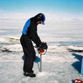 K322- 0405 Kate Madill - Artist