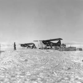 RNZAF Beaver and RNZAF Auster on airstrip at Scott Base