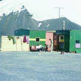 Refuge hut, Cape Hallett