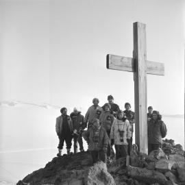 Commemoration of erection of wooden cross on Observation Hill