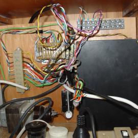Scott Base wiring in munro cabinet