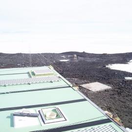 From the roof of Arrival Heights looking towards met screen
