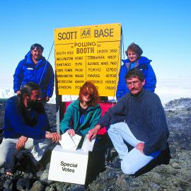 Voting at Scott Base for the Wellington by-election