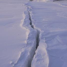 Tide crack with Observation Hill in background