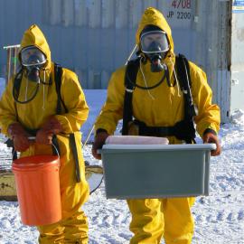 Chemical spill exercise at Scott Base