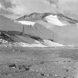 Face, Upper Victoria Glacier 