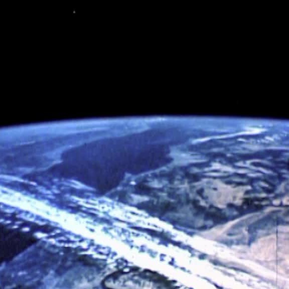 The Living Planet: The Frozen World