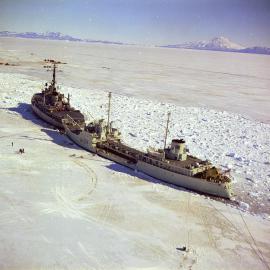 Ships breaking ice 