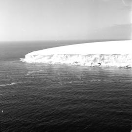 Balleny Islands: Franklin Island