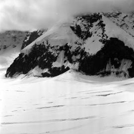 Balleny Islands: Sturge Island 