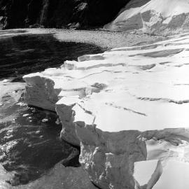 Balleny Islands: Sturge Island 