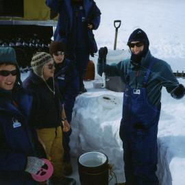 Fishing for Brochs on sea-ice 