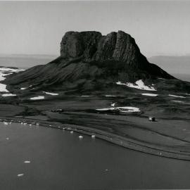 Argentinean refuge infront of Three Brothers Hill